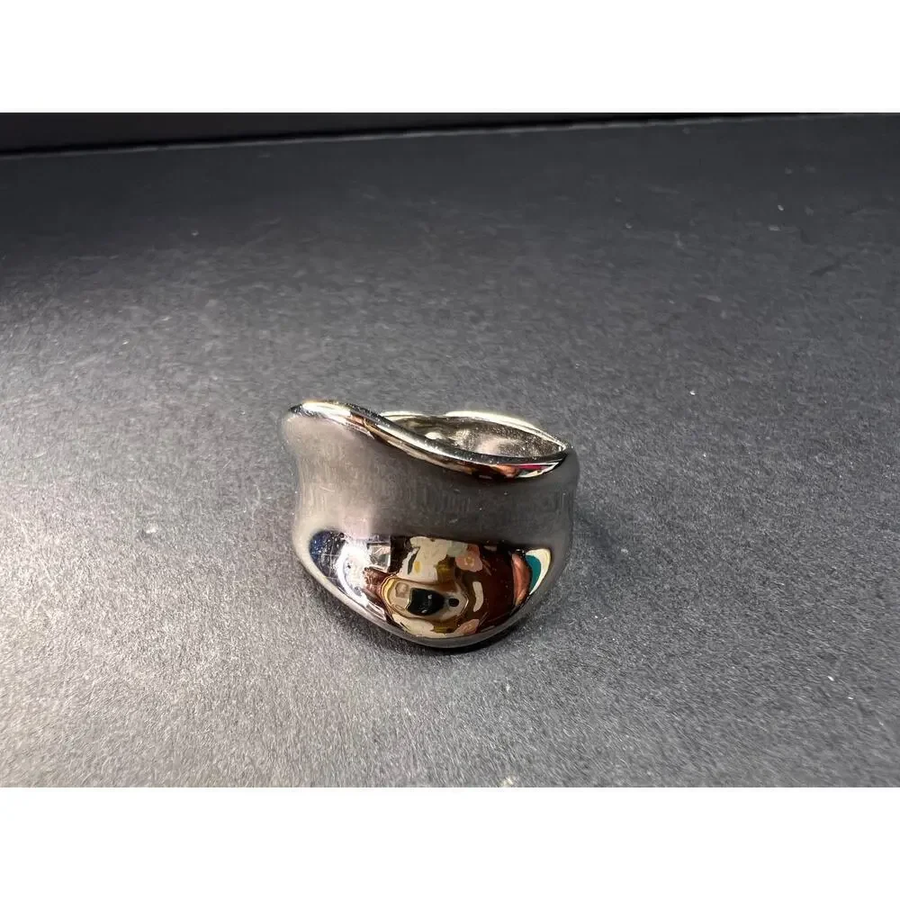 Vintage sterling silver ring size 8